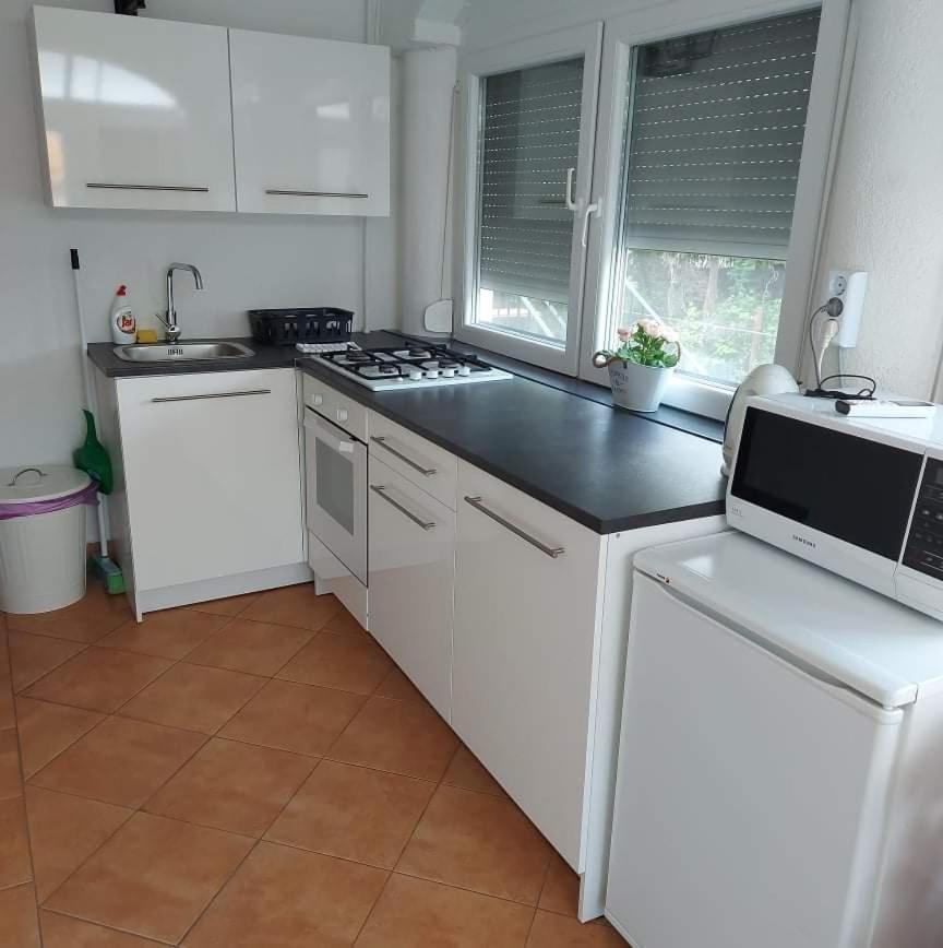 Rege Apartman 2 Alsoors Exterior foto